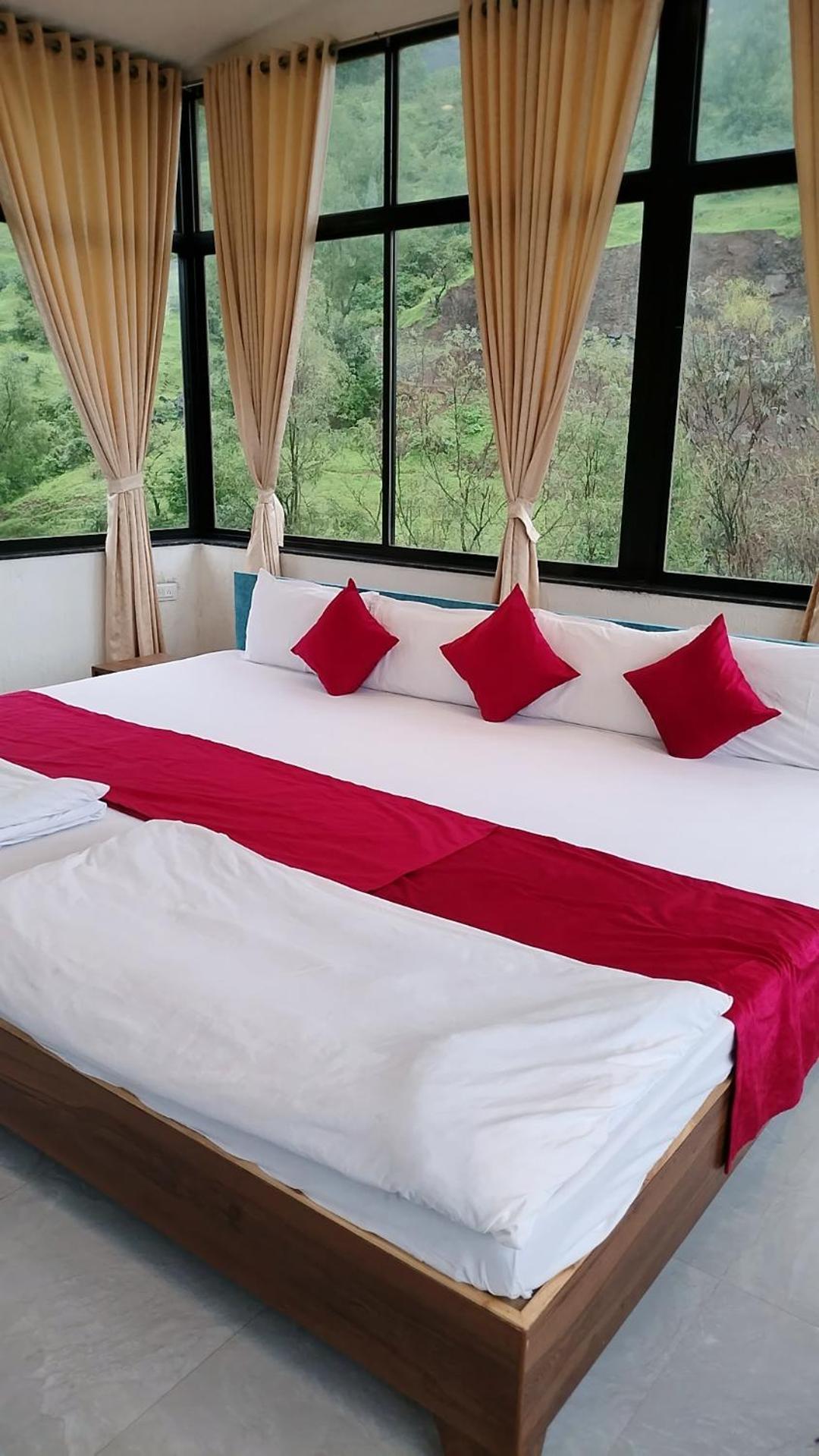 Golden Resort Igatpuri Exterior photo